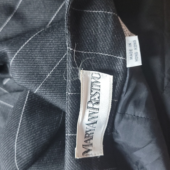 - Size large cardigan from Mary Ann Restivo - Picture 5 of 5